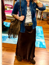 Cargar imagen en el visor de la galería, FALDA VIS CHOCOLATE