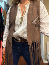 Cargar imagen en el visor de la galería, CHALECO INDIE CHIC