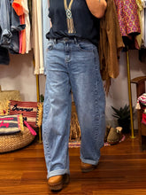 Cargar imagen en el visor de la galería, JEAN BARREL
