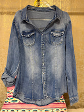 Cargar imagen en el visor de la galería, CAMISA JEAN MEDIO
