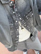 Cargar imagen en el visor de la galería, CAMISA JEAN GRIS
