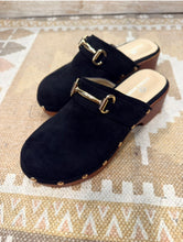 Cargar imagen en el visor de la galería, ZUECO TACHEBI NEGRO
