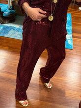 Cargar imagen en el visor de la galería, PANTALÓN BRILLÓ GRANATE CLAS
