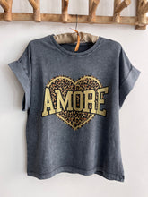 Cargar imagen en el visor de la galería, CAMISETA AMORE
