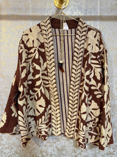 Cargar imagen en el visor de la galería, CHAQ/KIMONO SUMATRA CHOCO
