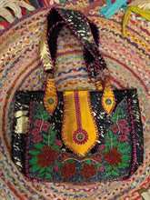 Cargar imagen en el visor de la galería, BOLSO INDIE MAXI 50€

