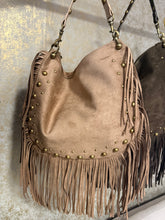 Cargar imagen en el visor de la galería, BOLSO FLECOS MEDIO
