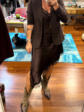 Cargar imagen en el visor de la galería, VESTIDO LENCERO ASIMÉTRICO
