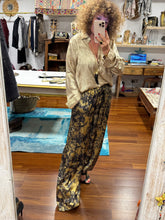 Cargar imagen en el visor de la galería, PANTALÓN TIE-DYE CHIC
