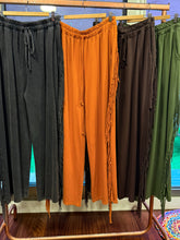 Cargar imagen en el visor de la galería, PANTALÓN COTTON FLECOS

