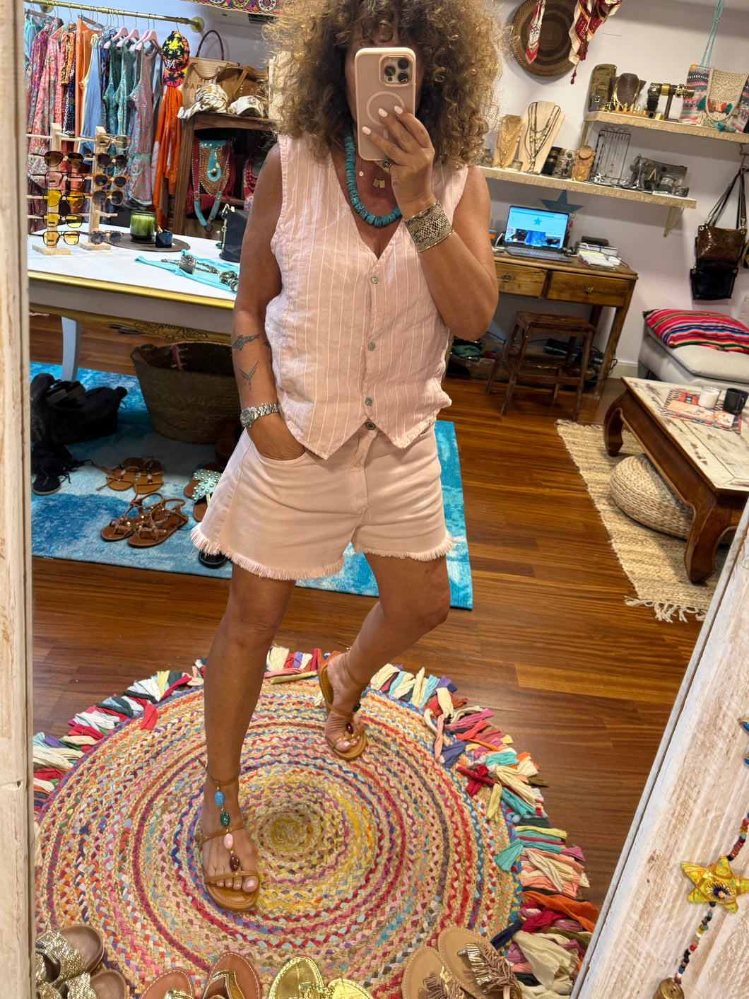 SHORT PINK