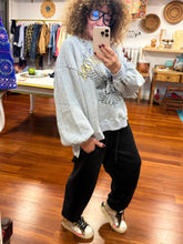 Cargar imagen en el visor de la galería, SUDADERA FREEDOM
