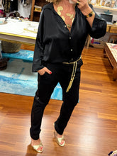 Cargar imagen en el visor de la galería, CAMISA VISCOSA CLASIC
