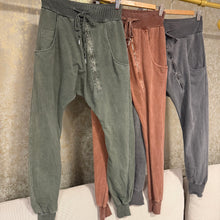 Cargar imagen en el visor de la galería, BAGGY COTTON CREMALLERA
