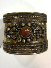 Cargar imagen en el visor de la galería, BRAZALETE ETNIC
