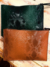 Cargar imagen en el visor de la galería, CLUTCH SERP
