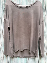 Cargar imagen en el visor de la galería, CAMISETA DESG TOP
