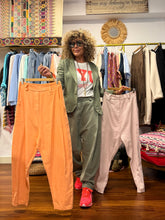 Cargar imagen en el visor de la galería, PANTALÓN BAGGY VEST
