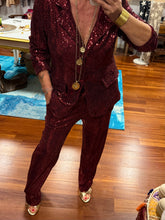 Cargar imagen en el visor de la galería, PANTALÓN BRILLÓ GRANATE CLAS
