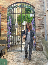 Cargar imagen en el visor de la galería, CAMISA JEAN GRIS
