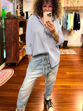 Cargar imagen en el visor de la galería, BAGGY JEAN CLAR
