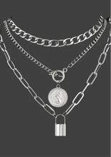 Cargar imagen en el visor de la galería, COLLAR TRIPLE CAN
