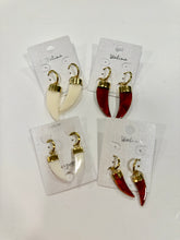 Cargar imagen en el visor de la galería, PENDIENTES CUER CHIC
