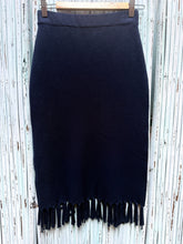 Cargar imagen en el visor de la galería, FALDA PUNTO FLECOS
