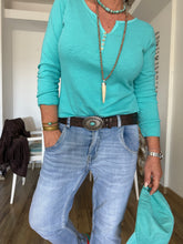 Cargar imagen en el visor de la galería, CAMISETA CANALÉ BOT
