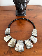 Cargar imagen en el visor de la galería, COLLAR MOAH
