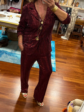 Cargar imagen en el visor de la galería, PANTALÓN BRILLÓ GRANATE CLAS
