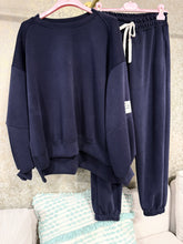 Cargar imagen en el visor de la galería, SUDADERA PERFECT
