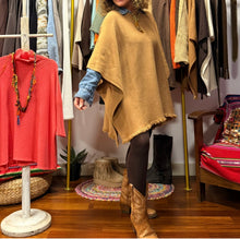 Cargar imagen en el visor de la galería, JERSEY/PONCHO
