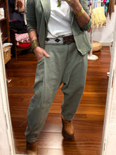 Cargar imagen en el visor de la galería, PANTALÓN BAGGY VEST
